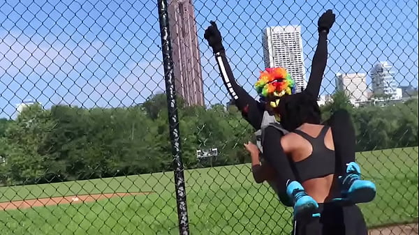 WNBA player bj’s my dick on there practice court