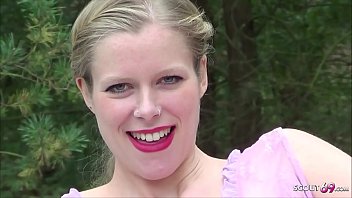 Deutsches junges Paar filmt sich beim Fuckfest im Wald von nebenan – German Teenager