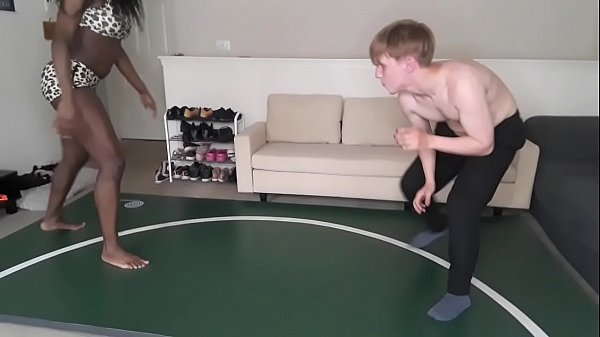 Paris Love Grapples Elis Ataxx