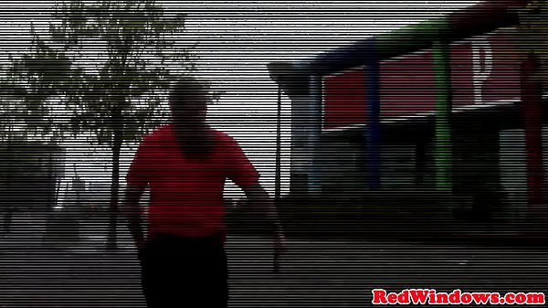 Pierced dutch hooker facialized after oral job