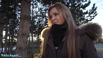 Public Agent Hot Blonde Bj’s and Fucks A Stranger