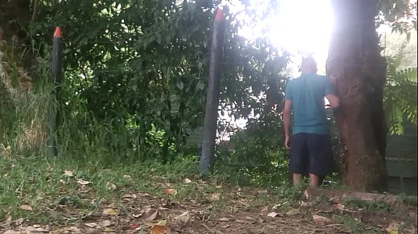 puta de medellin colombia me da una rica  mamada de regalo de navidad  en la calle vid publico con Lustylatinasex