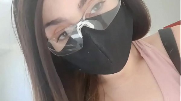 Fazendo compras na quarentena sem calcinha… me segue no : @bolivianamimi