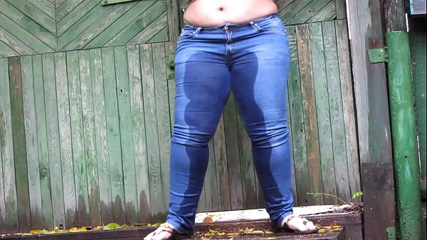 Golden showers and farting in public outdoors. Inexperienced fetish compilation from chic bbw with big booty and hairy twat.