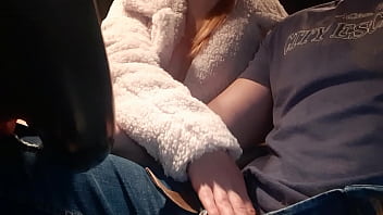 Sexy beauty gives a sucky-sucky in the truck