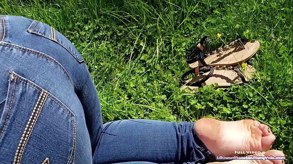 I Want You to Jism ALL Over my Oiled Up Little FEET – PUBLIC foot demonstrate!