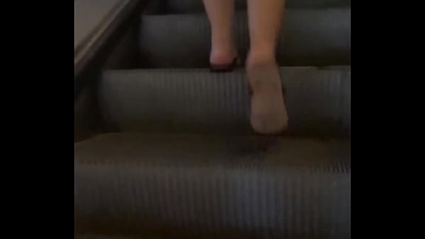 Mostrando mi conchita en Puerto cancun… provocando a los machos  Movie completo en bolivianamimi.tv