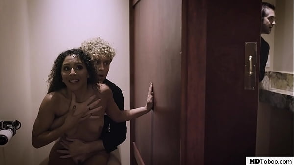 Sex-positive wifey cheating with the waiter on their 5th anniversary – Liv Revamped