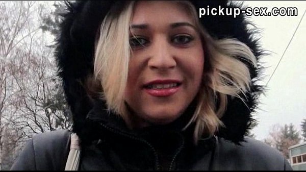 Inexperienced Linda Ray flashes her tits and pounded for some cash