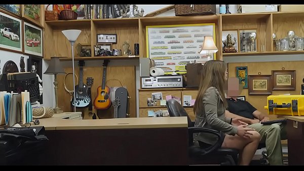 Beauty is having fuckfest in supermarket