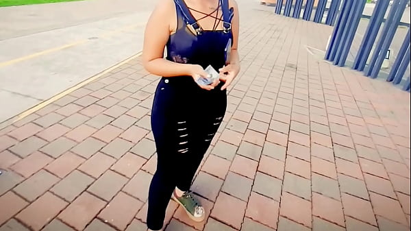 SEXO POR DINERO REAL – Me CHUPA LA POLLA POR DINERO