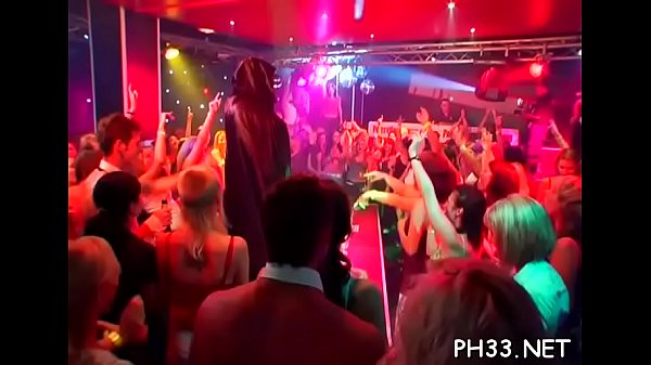 Very hawt group bang in club