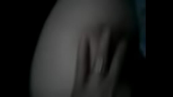 mostrando ese culo y la concha