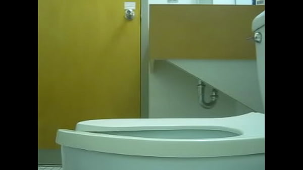 Jean-Daniel clean a restroom.AVI