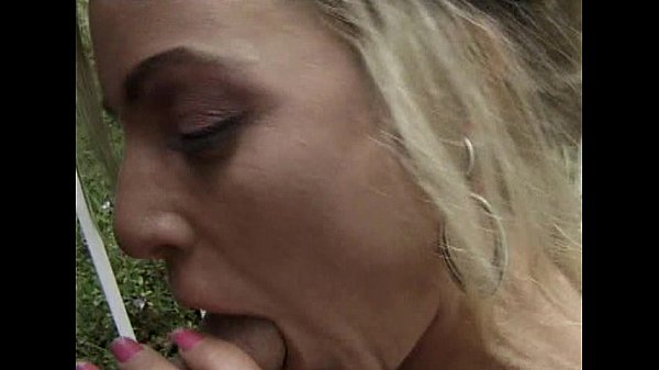 Oral jobs at the park