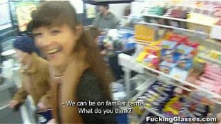 Fucking Glasses – She can’t fight back the temptation to get fucked by a gorgeous